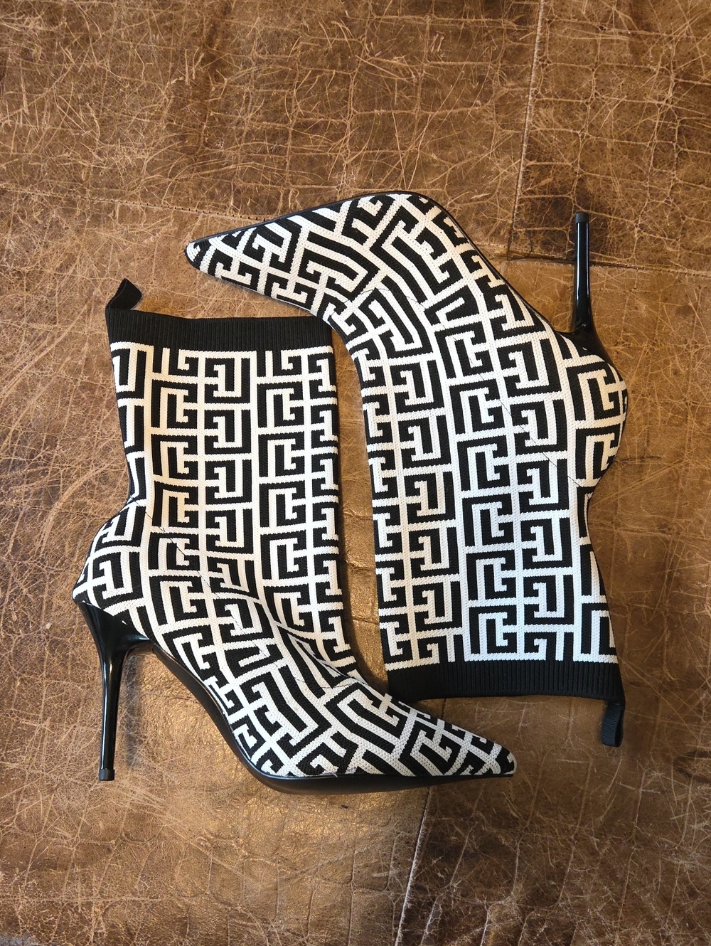 Balmain Black & White Geometric Pointed Toe Stiletto Sock Boots Women Size 9.